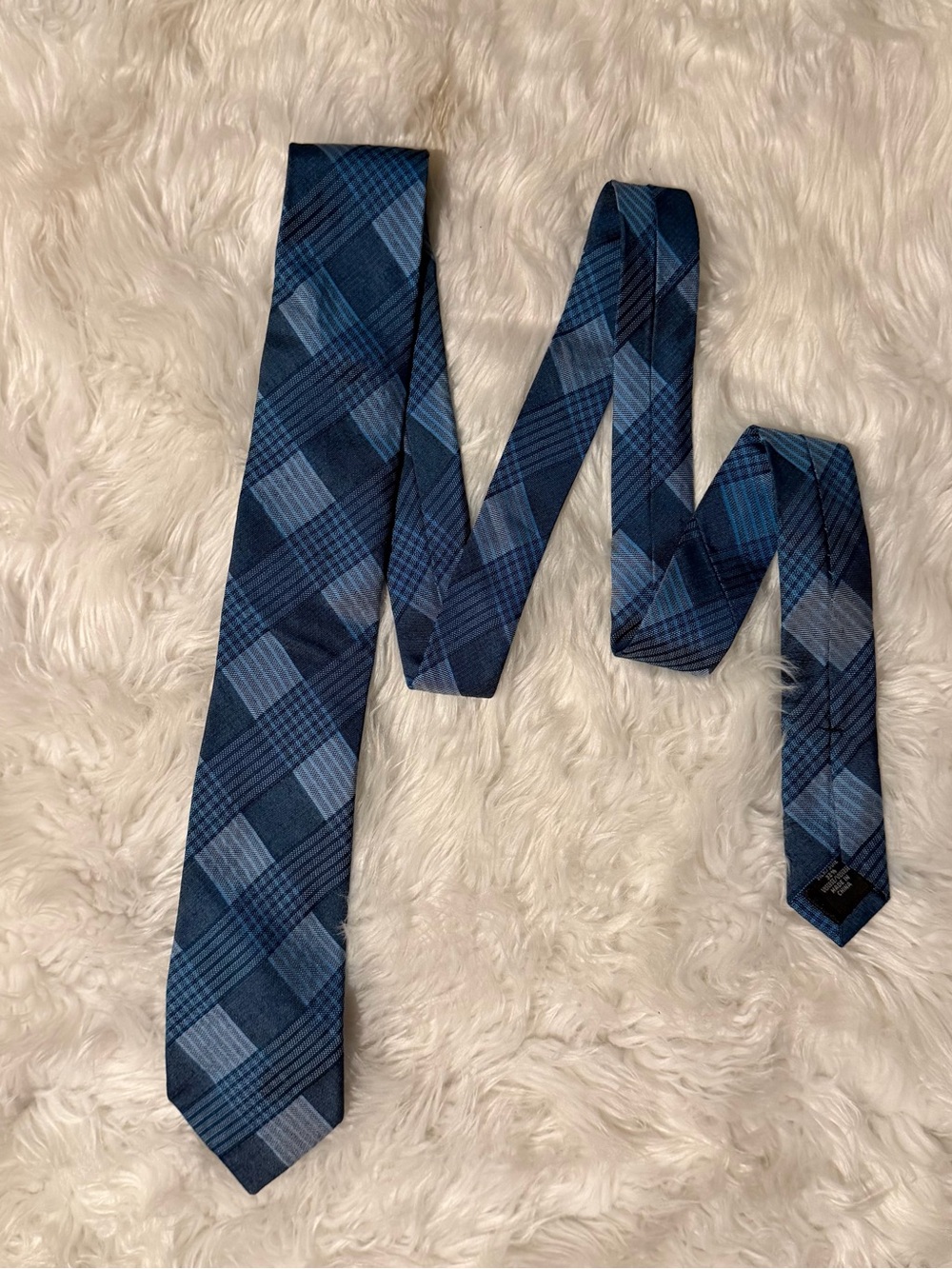 Calvin Klein Men's Blue Plaid Silk Tie - Classic Blue Pattern
